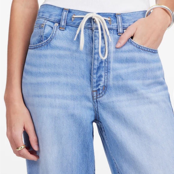 Madewell Low Slung Baggy Jeans: Airy Denim Edition - Picture 4 of 12